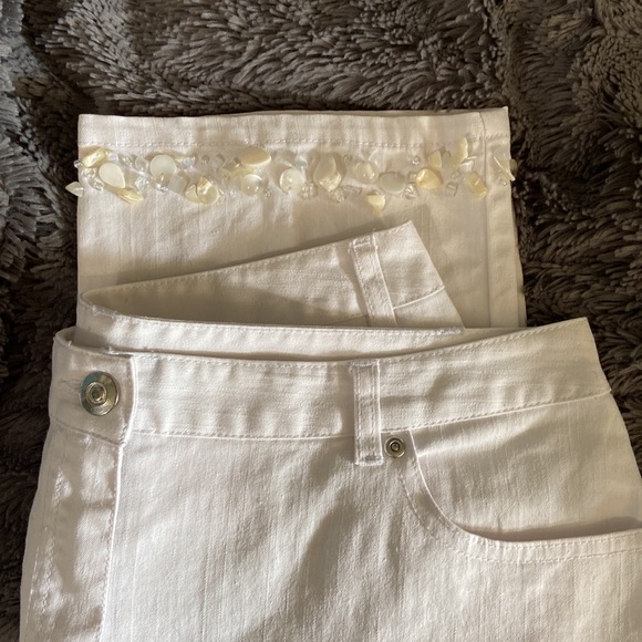 Ruby Rd. Petite White Jeans Capris with Beaded Trim on Jean’s legs. - Picture 9 of 10